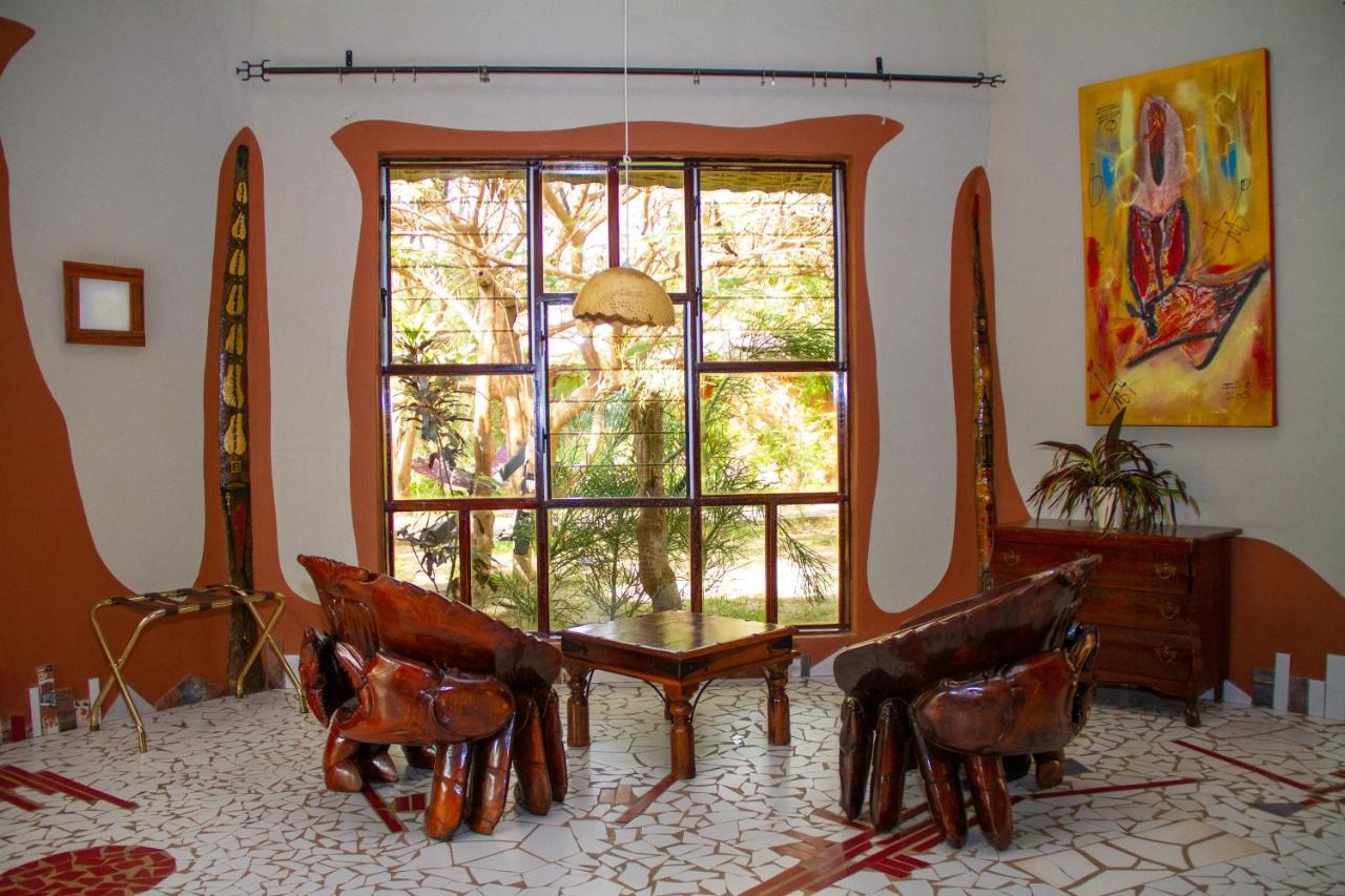 Mama Africa Art Residence & Art Center Gambia Tanji Eksteriør bilde